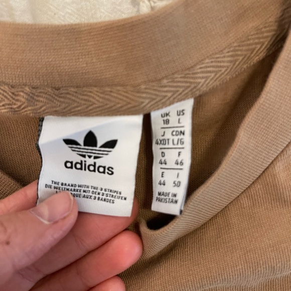 Adidas side split tshirt L - Picture 3 of 6